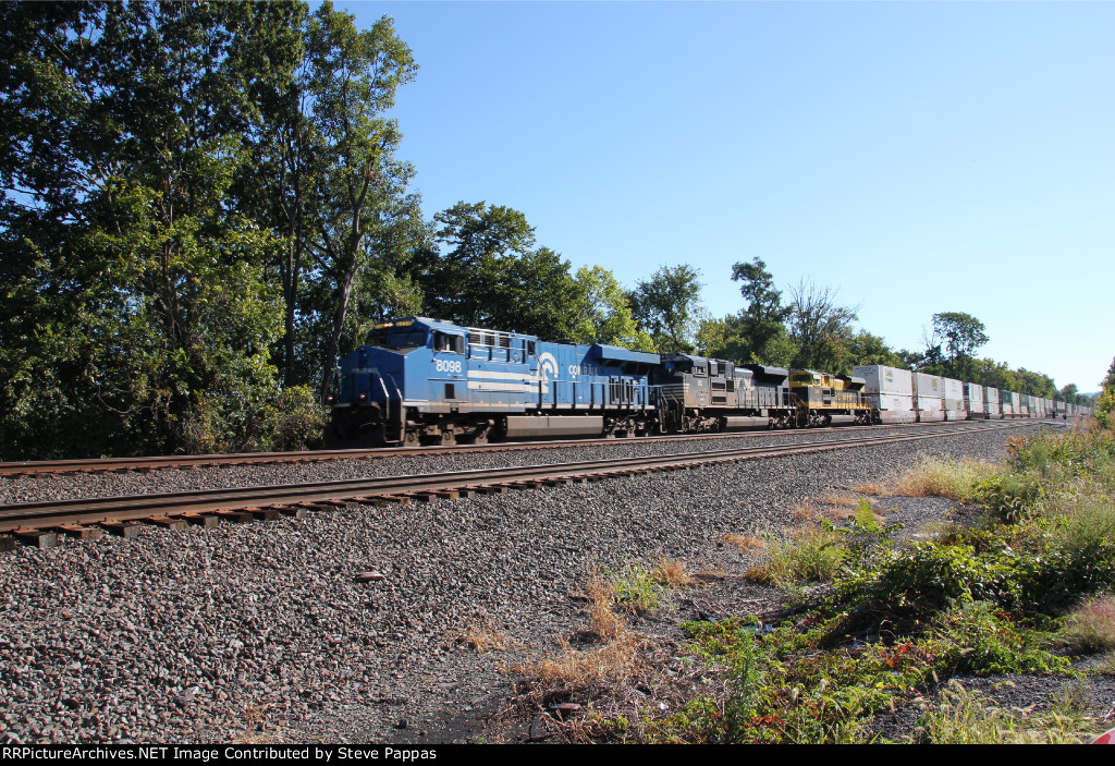 NS Conrail heritage unit leads train 25G, with Virginian in 3rd